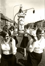 Processie voor de inhuldiging van de nieuwe Zavelkapel, foto archief DSMG, 1978