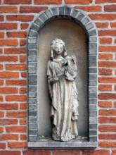Mariabeeld met beschadigd Kind, foto Gevaert Louis, 2021