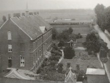 Verdwenen kapel rechts van het Hospicegebouw