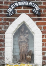 extra Mariakapel boven de deur van de kapel Cootveld, foto Gevaert Louis, 2021