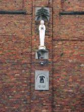 Mariabeeld aan gevel klooster Oude Bareel, foto Gevaert Louis, 2021